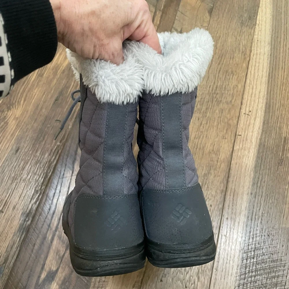 Columbia Waterproof winter snow boots Wm 6.5
